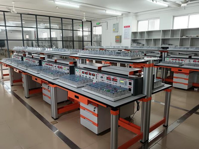 智能教学设备革新教育理念